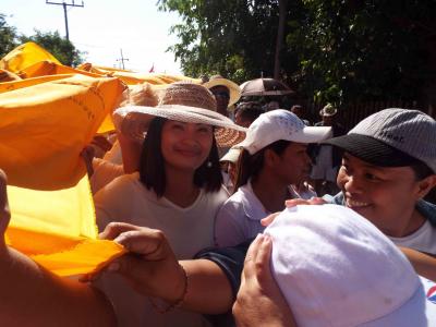 องค์การบริหารส่วนตำบลมะขามเตี้ยร่วมงานประเพณีแห่ผ้าห่มพระธาตุ ประจำปี 2558