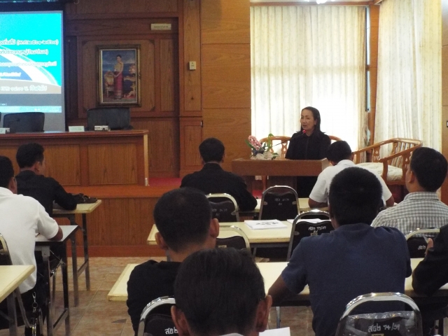 โครงการทบทวนแผนชุมชนและจัดทำแผนพัฒนาท้องถิ่นสี่ปี (พ.ศ.๒๕๖๑-๒๕๖๔) ณ ห้องโสดทัศนศึกษาโรงเรียนสุราษฎร์