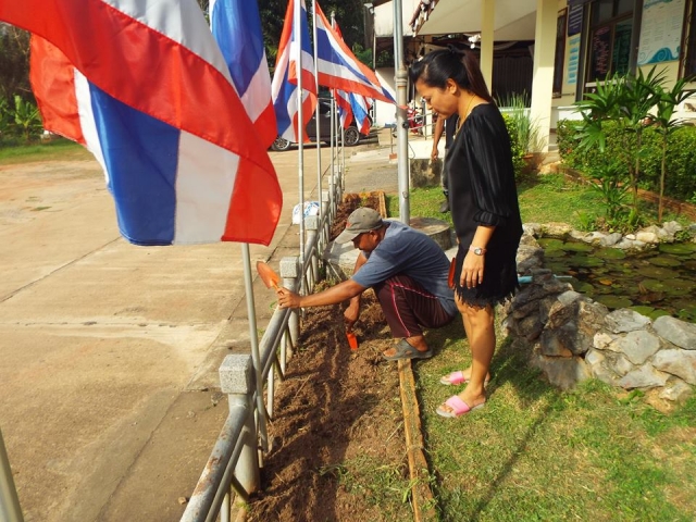 ๒๙ สิงหาคม ๒๕๖๐ องค์การบริหารส่วนตำบลมะขามเตี้ย นำโดยจ่าสิบตรีนิวัฒน์ แก้วประเสริฐ นำทีม หัวหน้าส่วน